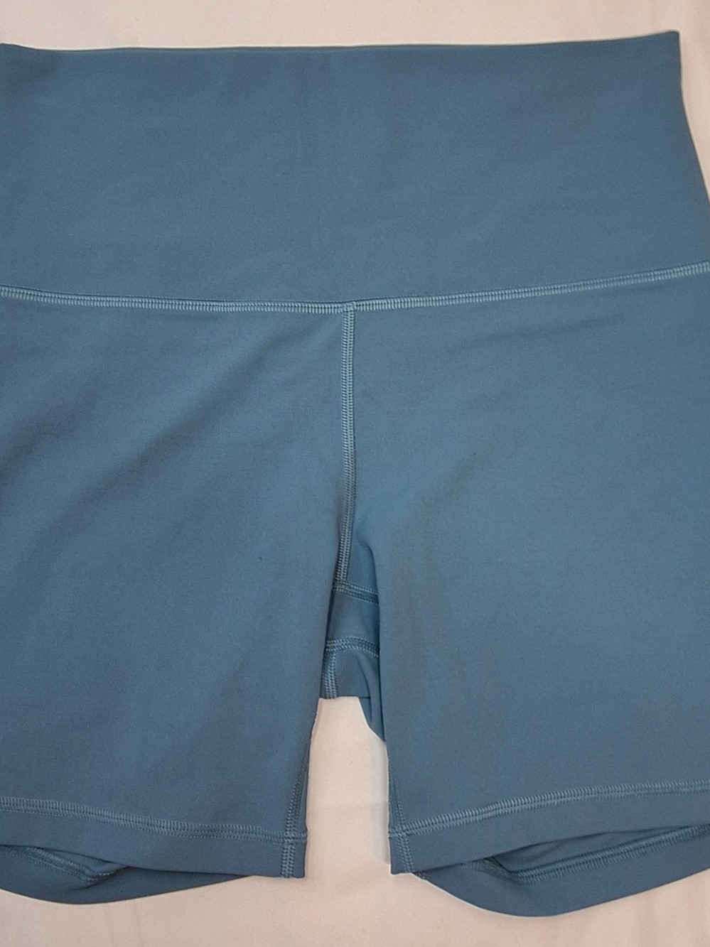 lululemon athletica High-Rise Women’s Blue Bike Shorts - Picture 2 of 8